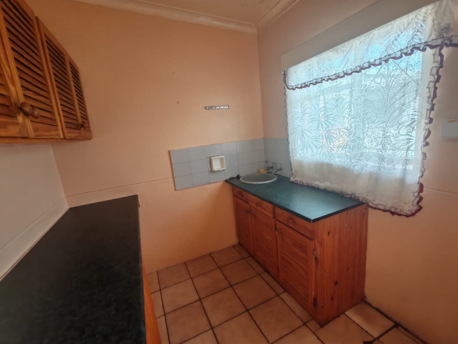 To Let 1 Bedroom Property for Rent in Richmond Hill Eastern Cape